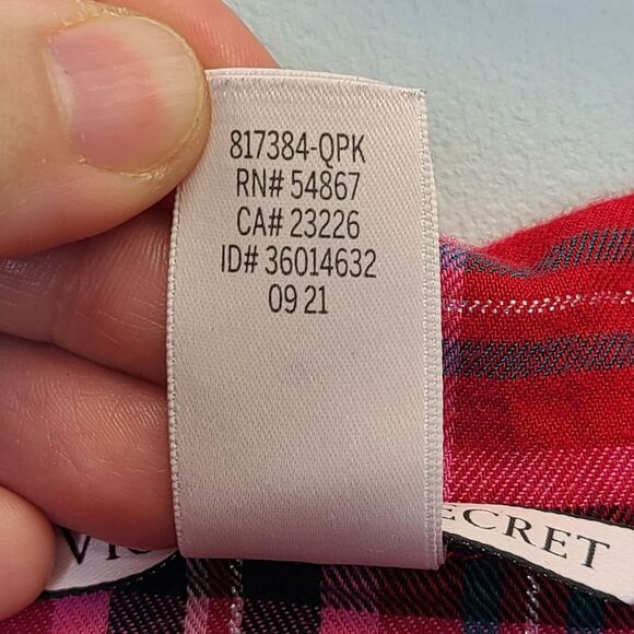 Victoria's Secret Red Plaid Long Sleeve Button Up Pajama Top S - Picture 14 of 14